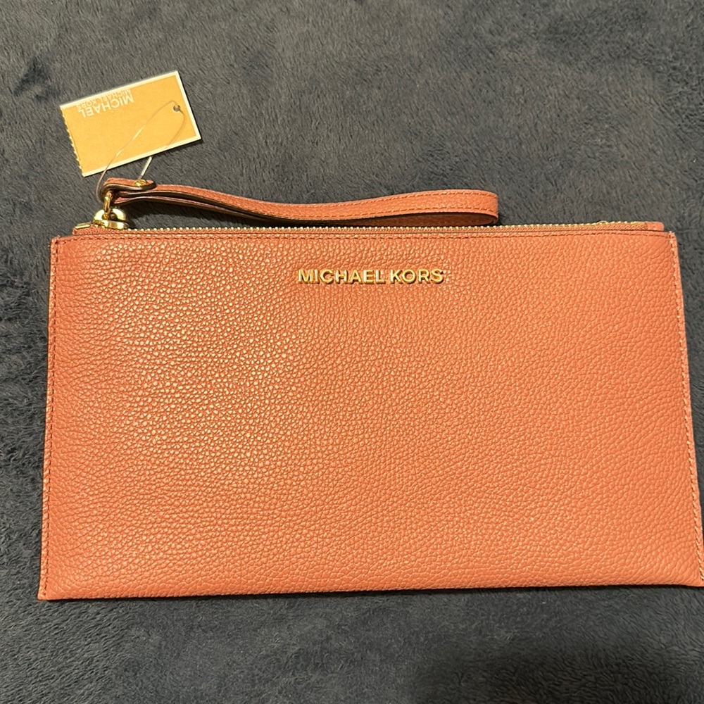 Michael Kors Wristlet Bag in mauve